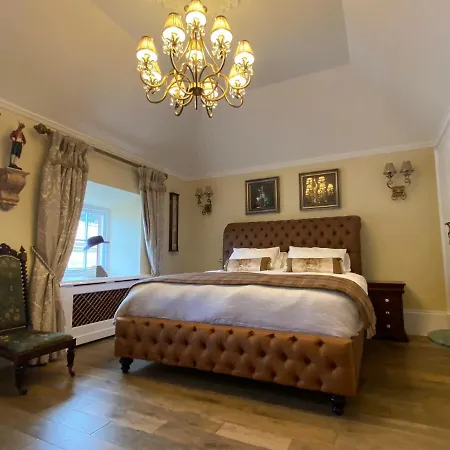 Clan Young Suite Apartment-Luxury Central Getaway!! Бервик-апон-Твид Экстерьер фото